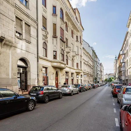 Artful 3br By Danube River & Market Hall Appartement