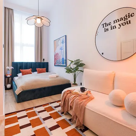 Artful 3br By Danube River & Market Hall Apartment Budapest