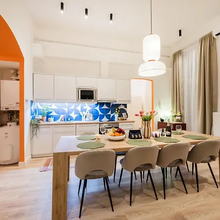 Artful 3Br Home By Danube River & Market Hall