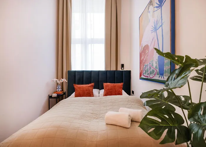 דירה Artful 3br By Danube River & Market Hall בודפשט